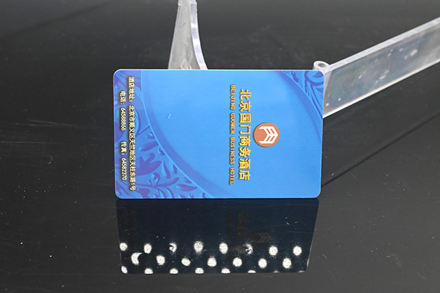 普通的美发店钥匙扣卡怎么可以当成储蓄卡使用呢？